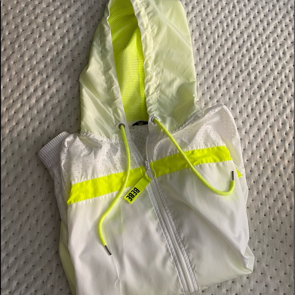 Bebe sport windbreaker szLg